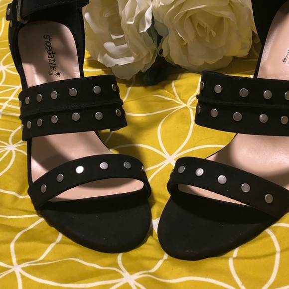 (Size 8 left) Studded block heel sandals - Picture 5 of 6